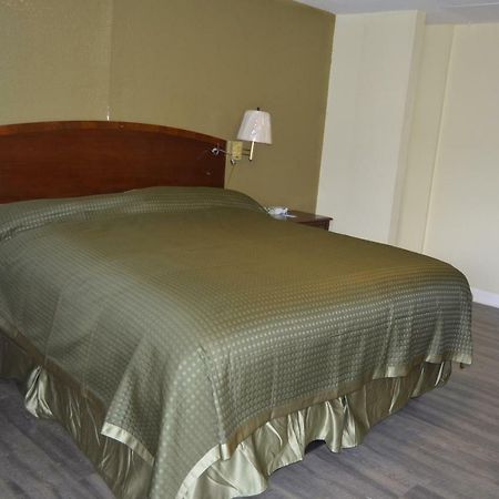 Regency Inn Toccoa Bagian luar foto